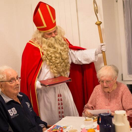 Besuch des St. Nikolaus im Alters- und Pflegeheim "National" am 06. Dezember 2016